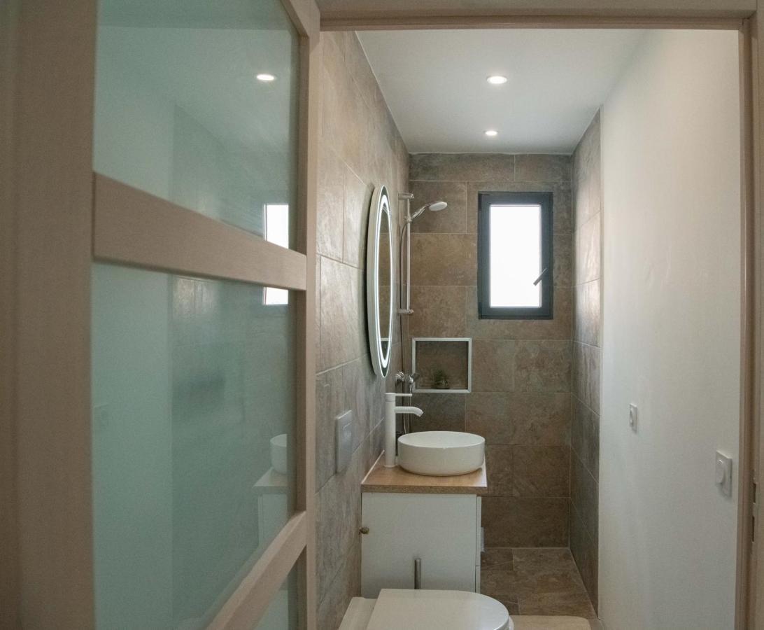 Studio Meuble Avec Terrasse Port-de-Bouc Kültér fotó